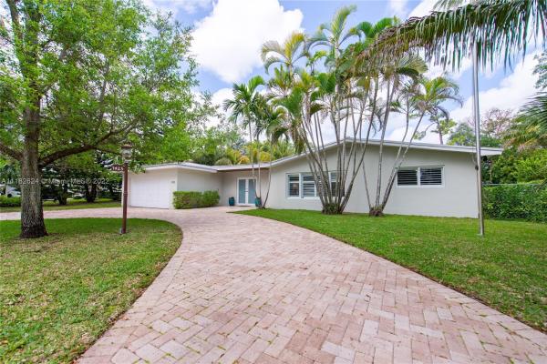 7425 SW 105th Ter, Pinecrest, Florida 33156, image 2