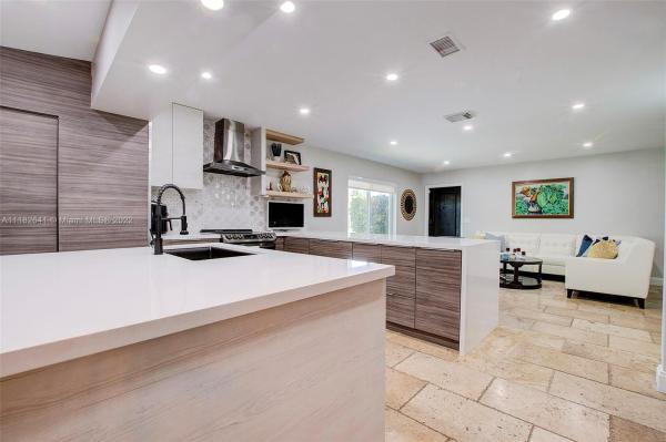 Holiday House, 19100 Franjo Rd, Cutler Bay, Florida 33157, image 1