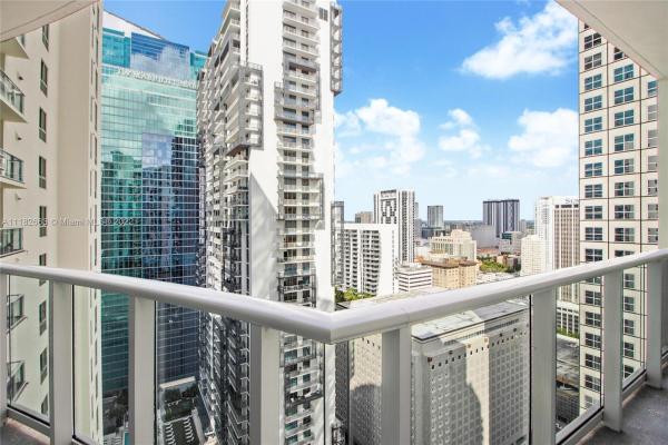 Met 1, 300 S Biscayne Blvd #T-2207, Miami, Florida 33131, image 2