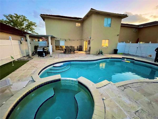 Saminik, 7983 NW 186th Ter, Hialeah, Florida 33015, image 1