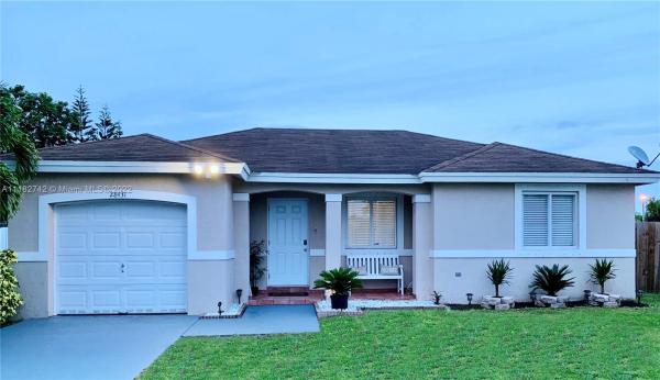 Amerihomes, 28431 SW 135 Ave #, Three Lakes, Florida 33033, image 1