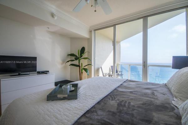 La Perla, 16699 Collins Ave #3110, Sunny Isles Beach, Florida 33160, image 2