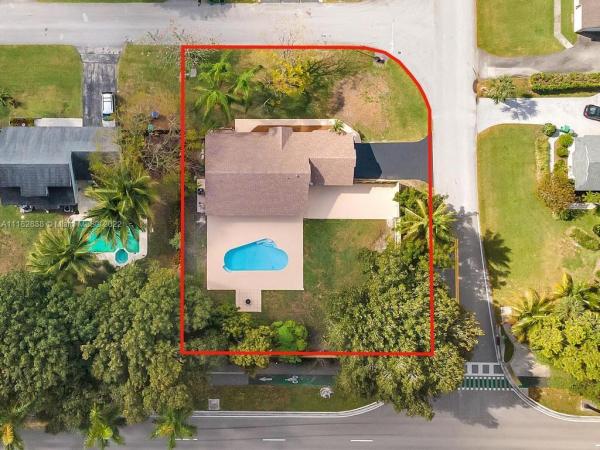 Kings Grant East, 14853 SW 152nd Ter, Richmond West, Florida 33187, image 2