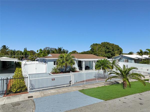Carol City Gardens, 20464 NW 44th Pl, Miami Gardens, Florida 33055, image 2