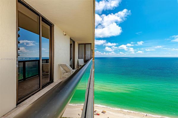 Sayan, 16275 Collins Ave #2304, Sunny Isles Beach, Florida 33160, image 1
