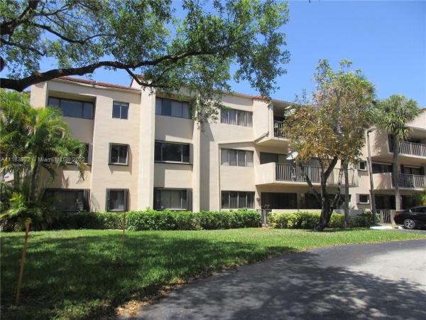 Eagle Nest, 6305 Gage Pl #305-A, Miami Lakes, Florida 33014, image 1