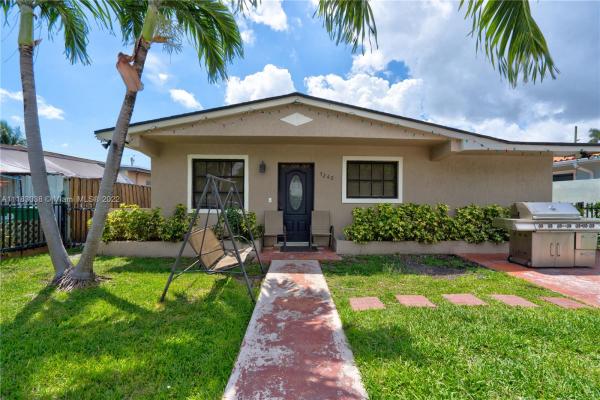 7240 NW 6th St, Unincorporated Dade County, Florida 33126, image 2