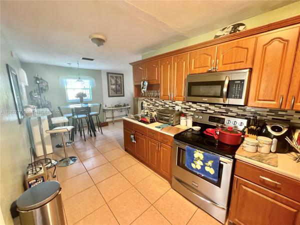 Boulevard Heights, 1520 N 70th Ter, Hollywood, Florida 33024, image 2