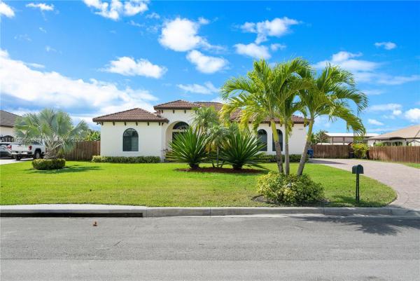16780 SW 294th St, Unincorporated Dade County, Florida 33030, image 2