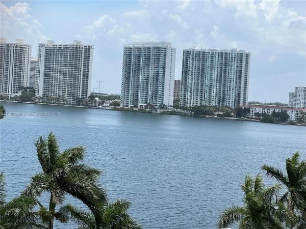Mystic Pointe Tower 200, 19101 Mystic Pointe Dr #802, Aventura, Florida 33180, image 2