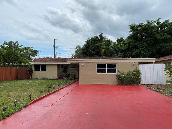Fulford Highlands, 580 NE 164th St, Golden Glades, Florida 33162, image 2