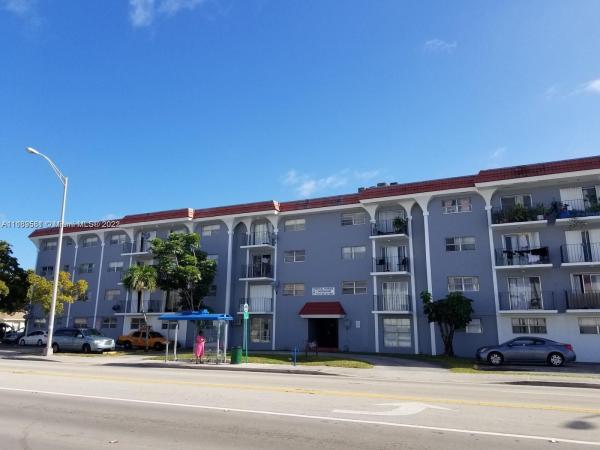 Tropical Terrace, 13725 NE 6th Ave #209, North Miami, Florida 33161, image 2