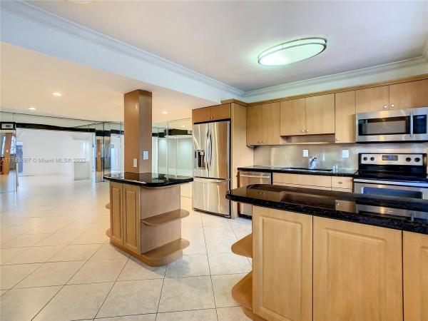 Bradley Estates, 809 W 79th Pl, Hialeah, Florida 33014, image 1