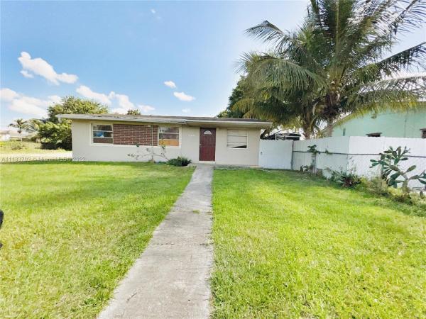 McClure Manors, 1360 NW 9th St, Homestead, Florida 33030, image 1