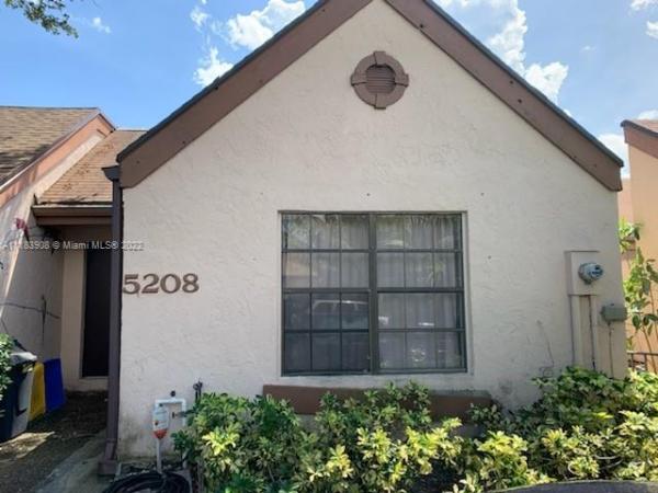 Cinnamon, 5208 Tarregon Ln, Palm Beach Gardens, Florida 33418, image 2