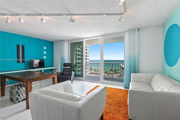 The Carriage House, 5401 Collins Ave #632, Miami Beach, Florida 33140, image 2