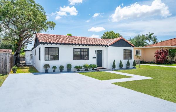 Country Club Estates, 165 Lawn Way, Miami Springs, Florida 33166, image 2