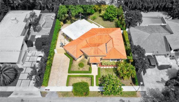 Bay Heights, 75 W Shore Dr W, Miami, Florida 33133, image 1