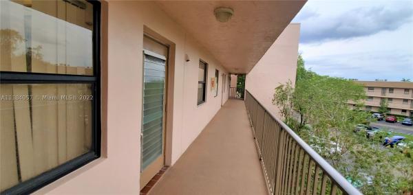 Sunrise Lakes 4, 2748 NW 104th Ave #308, Sunrise, Florida 33322, image 1