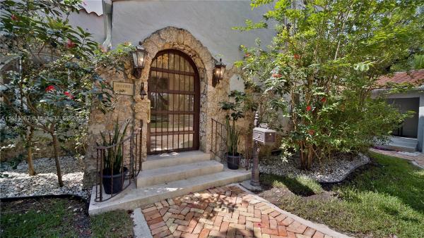 Granada, 1136 Alhambra Cir, Coral Gables, Florida 33134, image 2