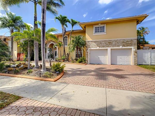 15721 SW 44th Ter, Unincorporated Dade County, Florida 33185, image 2