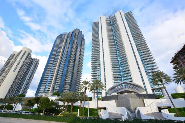 Jade Beach, 17001 Collins Ave #3705, Sunny Isles Beach, Florida 33160, image 2