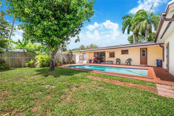 Whispering Pines Estates, 9100 SW 188th Ter, Cutler Bay, Florida 33157, image 2