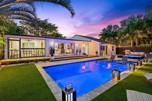 Wilton Manors, 2410 NE 8th Ave, Fort Lauderdale, Florida 33305, image 1