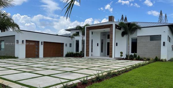 Galloway Glen, 10406 SW 89th Pl, Kendall, Florida 33176, image 1