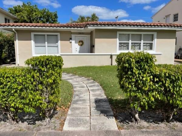Coconut Grove, 3621 Ponce De Leon Blvd, Coral Gables, Florida 33134, image 2