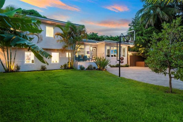 1019 NE 87th St, Unincorporated Dade County, Florida 33138, image 2
