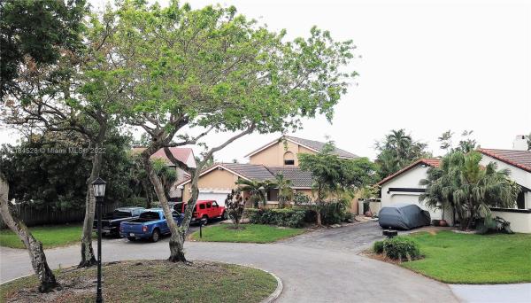 Patio Homes At The Moors, 17518 NW 62nd Pl N, Country Club, Florida 33015, image 1