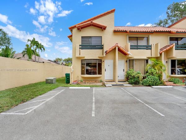 Dadeland Cove, 7819 SW 102nd Ln, Kendall, Florida 33156, image 2
