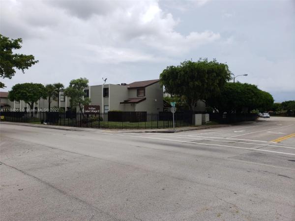 Indian Lake Village, 9980 NW 9th St Cir #206-5, Fountainebleau, Florida 33172, image 2