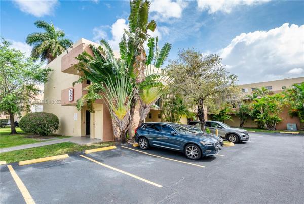 Park East, 10 NW 87th Ave #B214, Fountainebleau, Florida 33172, image 1