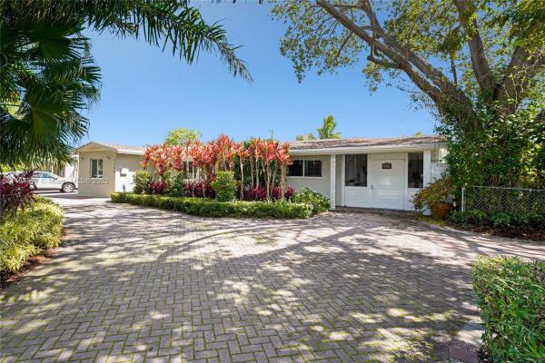Palmetto Country Club Estates, 9760 Colonial Dr, Palmetto Estates, Florida 33157, image 2