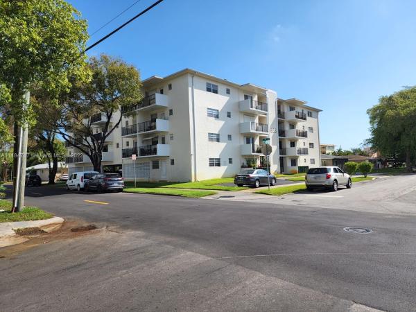 Plunkett, Hollywood, Florida 33020, image 2