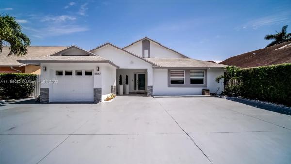 Country Lake Park, 18667 NW 78th Pl, Hialeah, Florida 33015, image 1