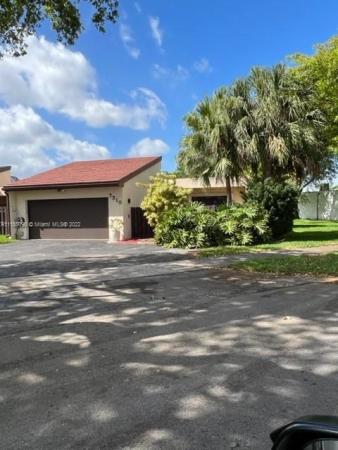 Royal Singapore Lake, 7310 Coldstream Dr, Country Club, Florida 33015, image 1