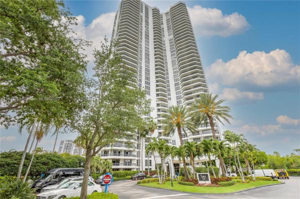 Mystic Pointe Tower 400, 3500 Mystic Pointe Dr #307, Aventura, Florida 33180, image 2