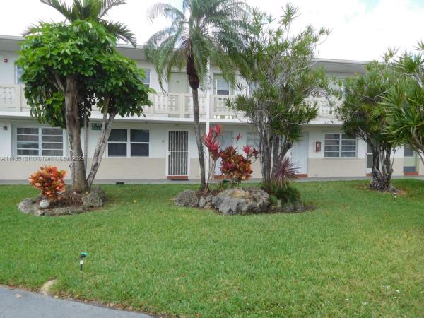 Romont South Green, 20120 NE 2nd Ave #W3, Miami Gardens, Florida 33179, image 1