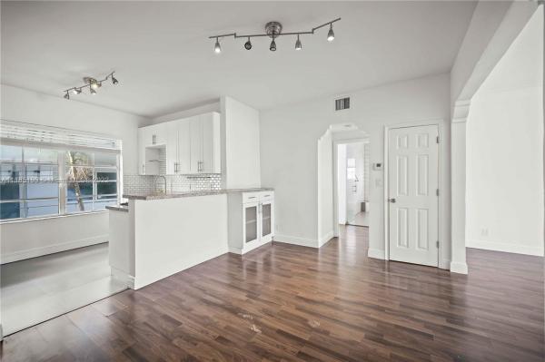 905 Michigan, 935 9th St #3A, Miami Beach, Florida 33139, image 1