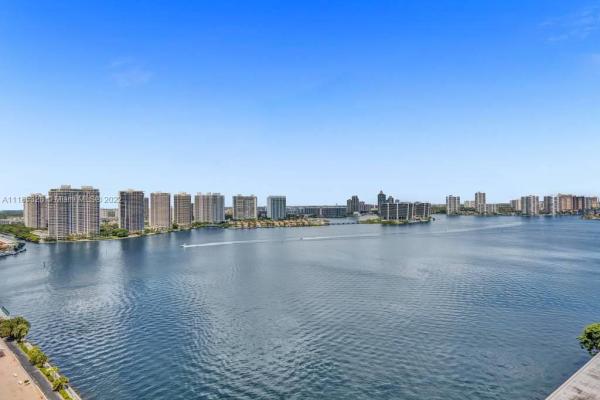 Winston Towers 200, 251 174th St #2317, Sunny Isles Beach, Florida 33160, image 2