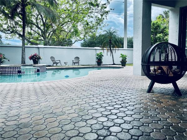 Harborside Estates At Pembroke Shores, 16170 SW 16th St, Pembroke Pines, Florida 33027, image 1
