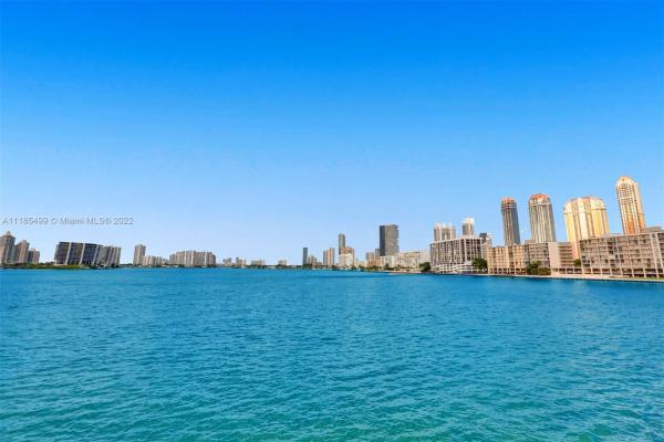 Winston Towers 500, 301 174th St #1806, Sunny Isles Beach, Florida 33160, image 2