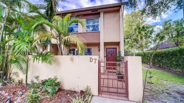 Lakes Village, 14107 SW 66th St #D7, Kendale Lakes, Florida 33183, image 1