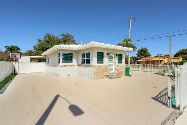 Coral Nook, 600 SW 31st Ave, Miami, Florida 33135, image 1