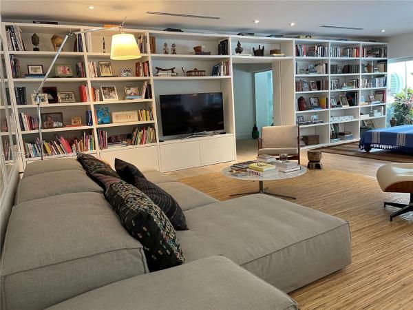 Pinecrest Manor, 3640 Battersea Rd, Miami, Florida 33133, image 1