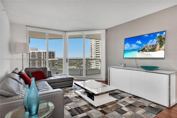 South Tower At The Point, 21055 NE 37th Ave #1706, Aventura, Florida 33180, image 2