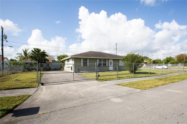 Washington Park, 541 NW 12th St, Florida City, Florida 33034, image 1